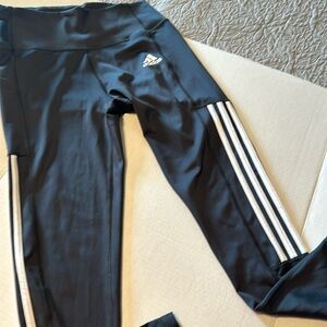 Ladies athletic pants Sz M by adidas excellent condition.